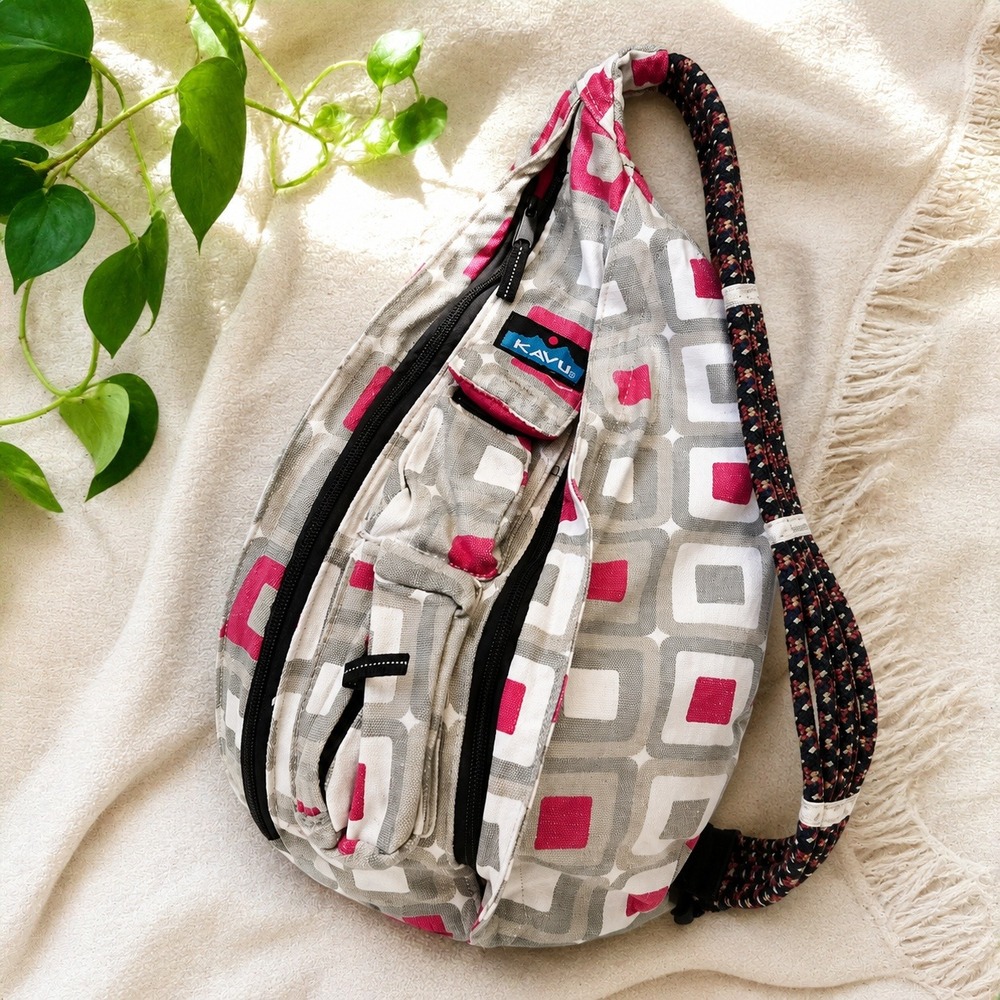 KAVU Rope Bag Geometric Print Sling Backpack Pink Gray Festival Boho Crossbody